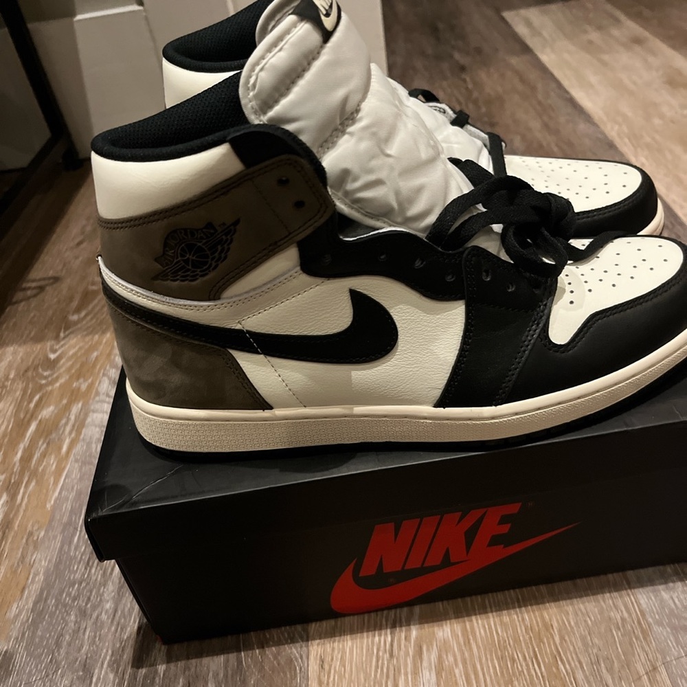 Air Jordan 1 High Dark Mocha